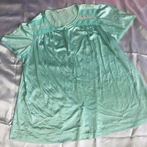 Vintage Vanity Fair Green Satin Pajama Top Button Up Nylon Made In USA Medium - Picture 7 of 11
